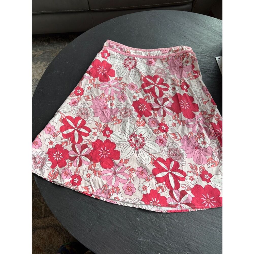 dmbm Skirt spandex red, pink, white floral skirt pink piping back zip Medium